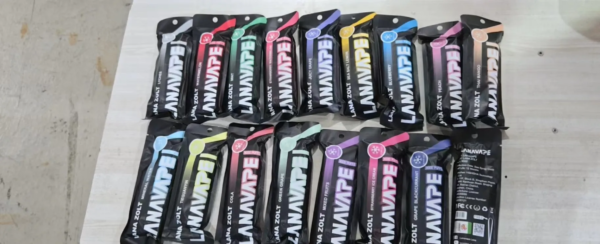 LANA ZOLT抛弃式8000口一次性✨可充電🔋超大容量👍時尚單品🔥活動 10送1